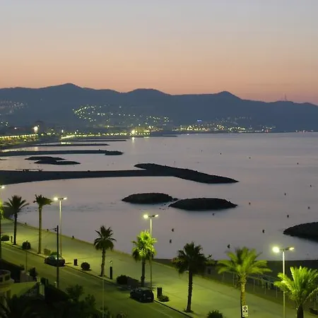 Sitges Studio アパート シッチェス